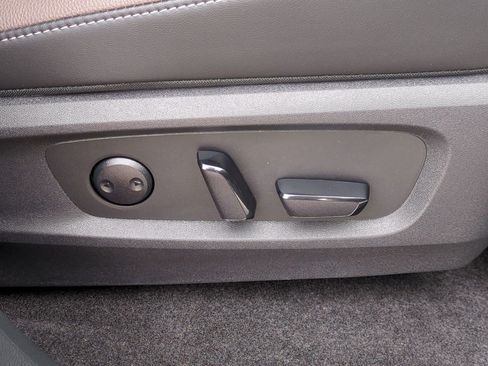 New 2026 Nissan Pathfinder Platinum w/ Accent Package FWD image 42