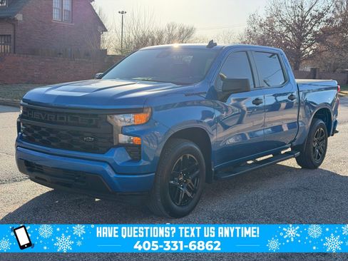 Used 2024 Chevrolet Silverado 1500 Custom w/ Dark Appearance Package image 5