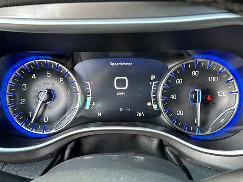 New 2025 Chrysler Pacifica Select image 36