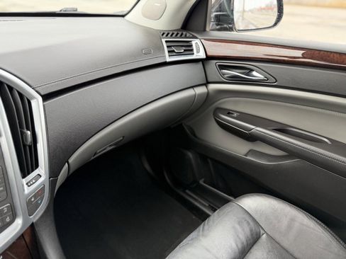Used 2011 Cadillac SRX Luxury image 20