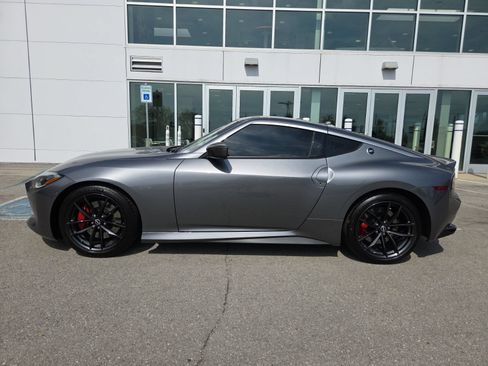 Used 2024 Nissan Z Performance w/ Floor Mat Package RWD image 12