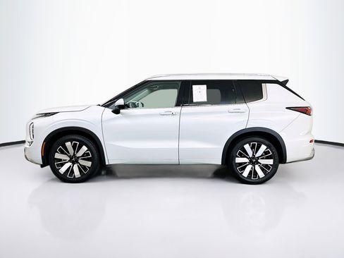Used 2025 Mitsubishi Outlander SEL AWD/4WD image 4