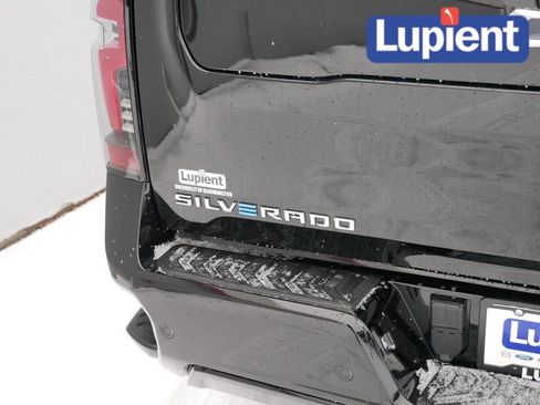 Used 2024 Chevrolet Silverado EV RST image 6