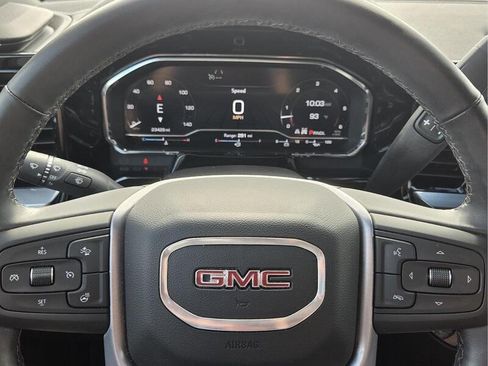 Used 2024 GMC Sierra 2500 SLT w/ SLT Premium Package AWD/4WD image 32