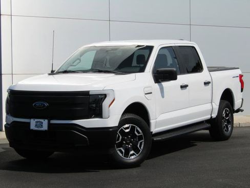 Certified 2022 Ford F150 Lightning Pro AWD/4WD image 34