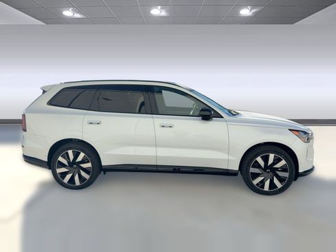New 2025 Volvo EX90 Plus image 8