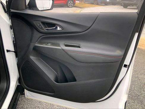 Used 2023 Chevrolet Equinox RS image 22