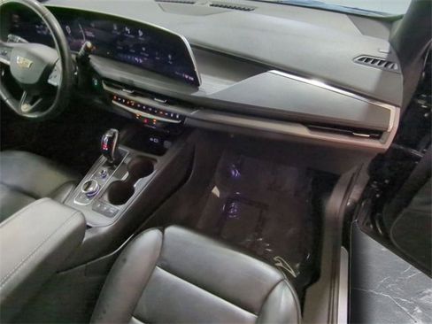 Certified 2024 Cadillac XT4 Premium Luxury image 27