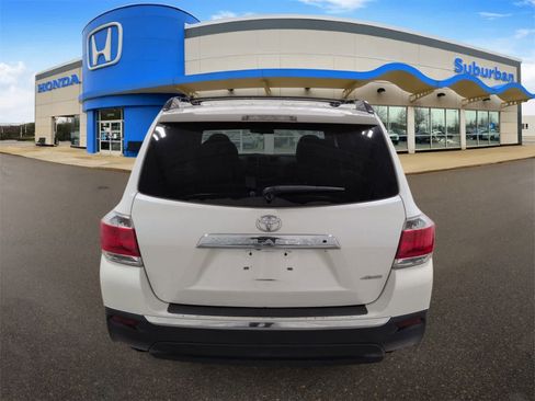 Used 2013 Toyota Highlander Plus image 7