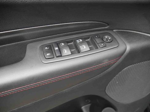 Used 2025 Dodge Durango R/T AWD/4WD image 31