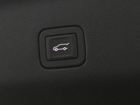 Used 2025 GMC Yukon Denali Ultimate w/ LPO, Floor Liner Package image 21