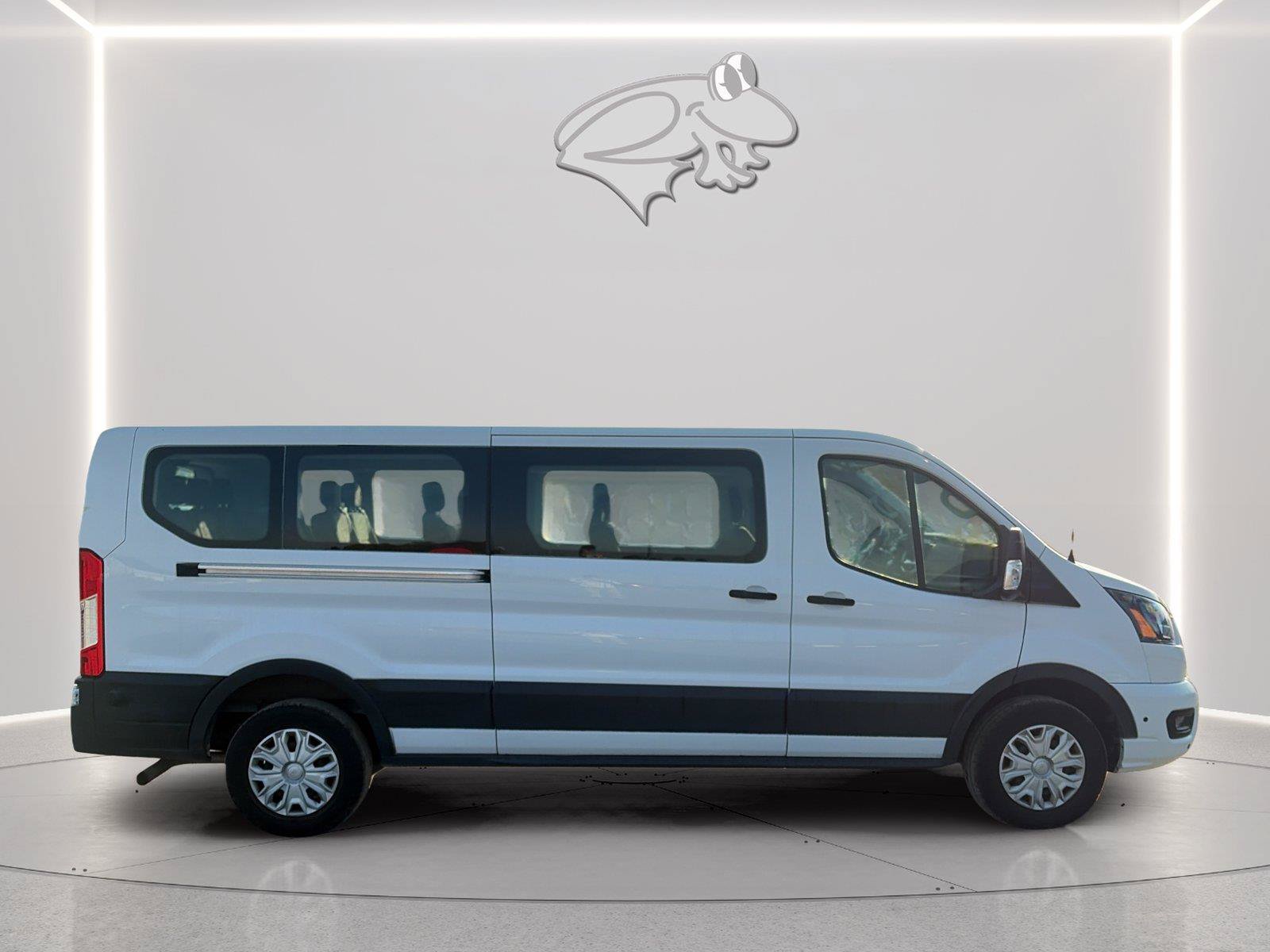 Used 2024 Ford Transit 350 XLT RWD image 6