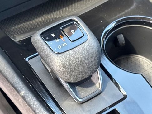 Certified 2023 Nissan Rogue SV image 33