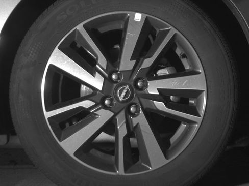 Used 2025 Nissan Versa SV FWD image 13
