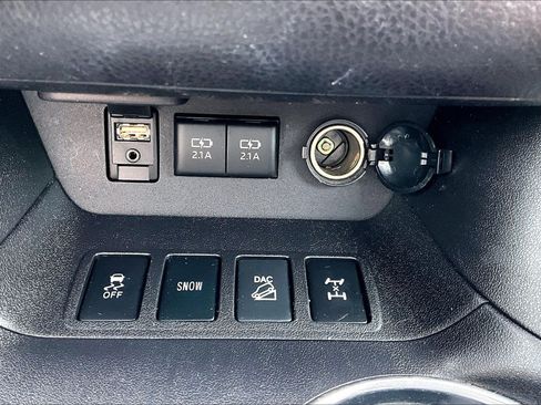 Used 2018 Toyota Highlander Limited Platinum AWD/4WD image 32