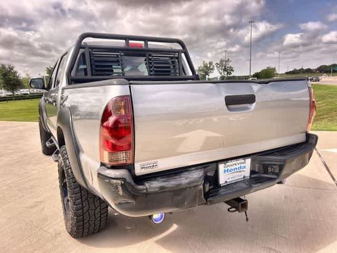 Used 2014 Toyota Tacoma PreRunner w/ Convenience Package RWD image 5