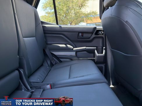 Used 2025 Toyota 4Runner TRD Off-Road Premium w/ Tow Technology Package AWD/4WD image 29