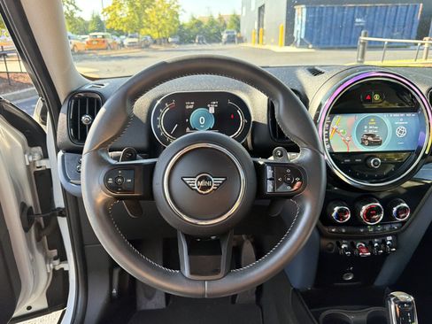 Used 2023 MINI Cooper Countryman S w/ Signature Upholstery Package FWD image 17