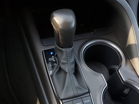 Used 2024 Toyota Camry SE image 28