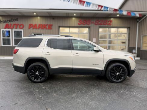 Used 2017 GMC Acadia SLT image 1