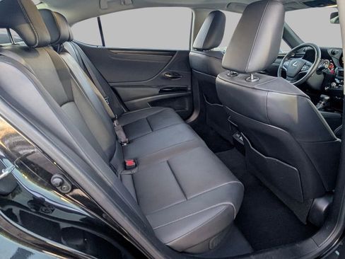 Used 2024 Lexus ES 300h w/ Premium Package image 10