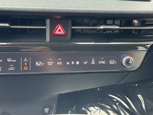 Used 2024 Kia EV6 Light AWD/4WD image 15