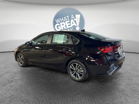 Certified 2023 Kia Forte LXS image 6