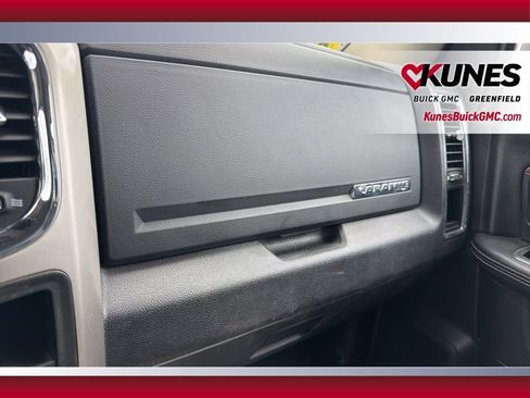 Used 2015 RAM 1500 Laramie w/ Convenience Group image 26