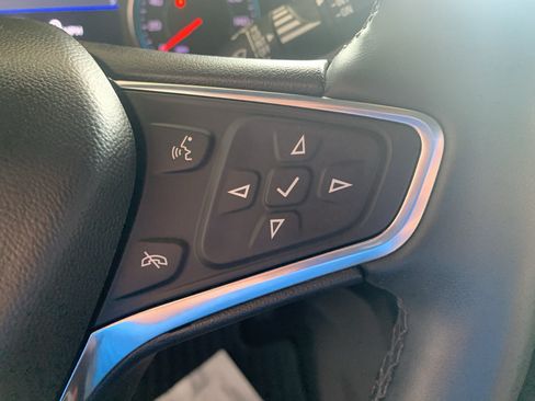 Used 2024 Chevrolet Equinox LT FWD image 19