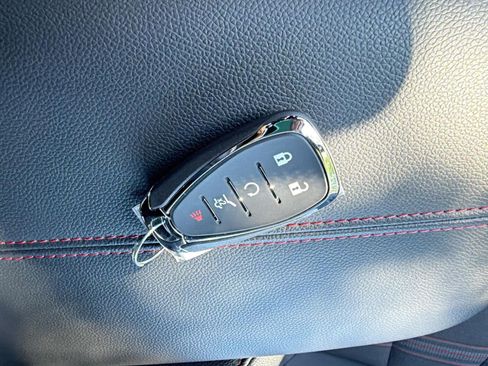 Used 2023 Chevrolet Equinox RS AWD/4WD image 27