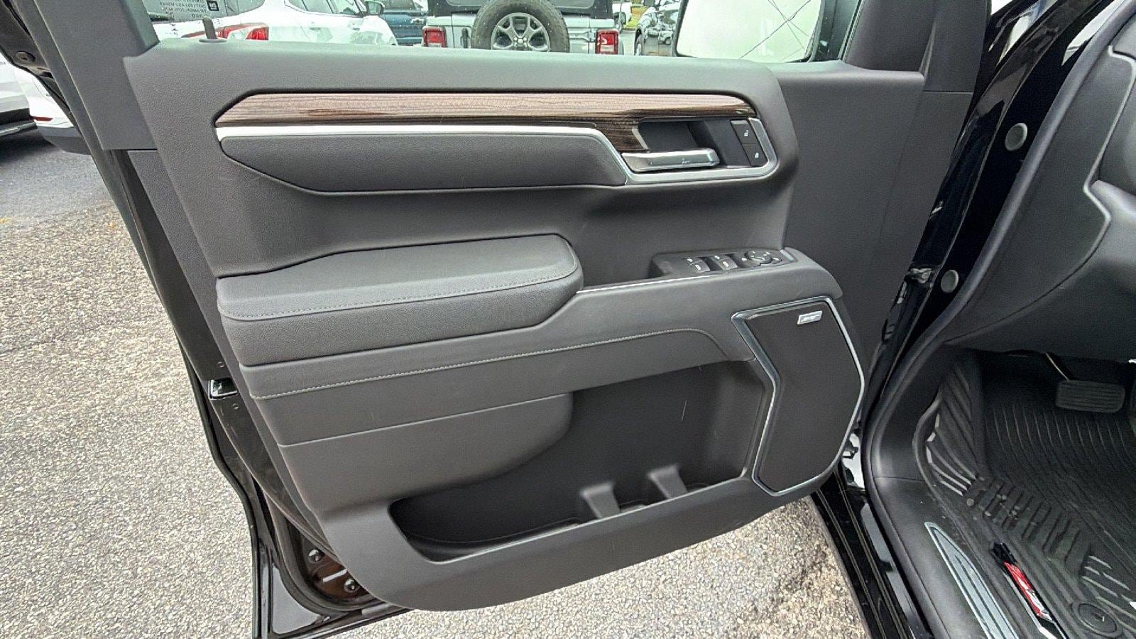 New 2026 Chevrolet Silverado 1500 RST w/ RST All Star Premium Package AWD/4WD image 14