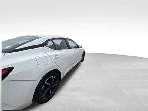 Used 2024 Nissan Sentra SV image 11