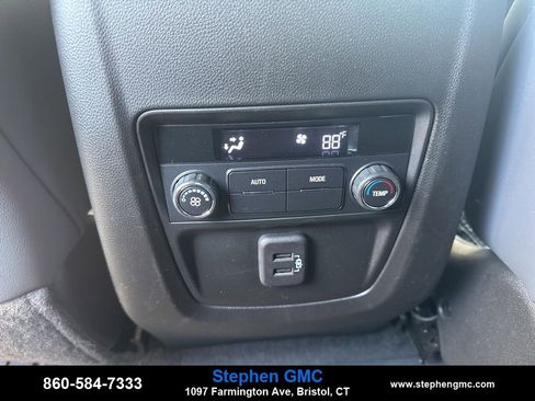 Used 2023 Buick Enclave Essence w/ Experience Buick Package image 11