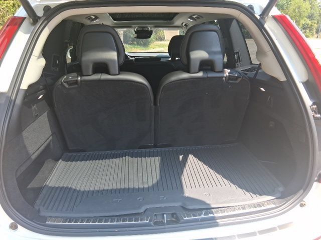 Used 2020 Volvo XC90 T5 Momentum w/ Protection Package AWD/4WD image 26