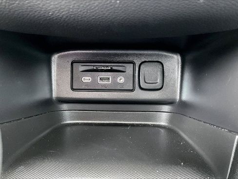 Used 2024 Chevrolet Equinox RS w/ RS Leather Package AWD/4WD image 32