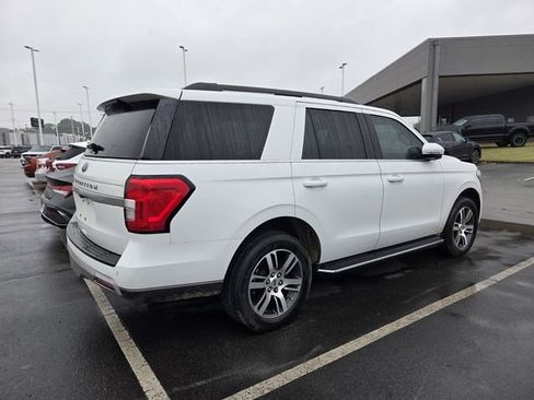 Used 2023 Ford Expedition XLT AWD/4WD image 5
