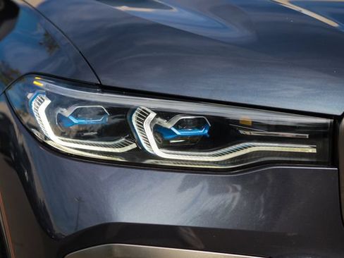 Used 2021 BMW X7 M50i AWD/4WD image 8
