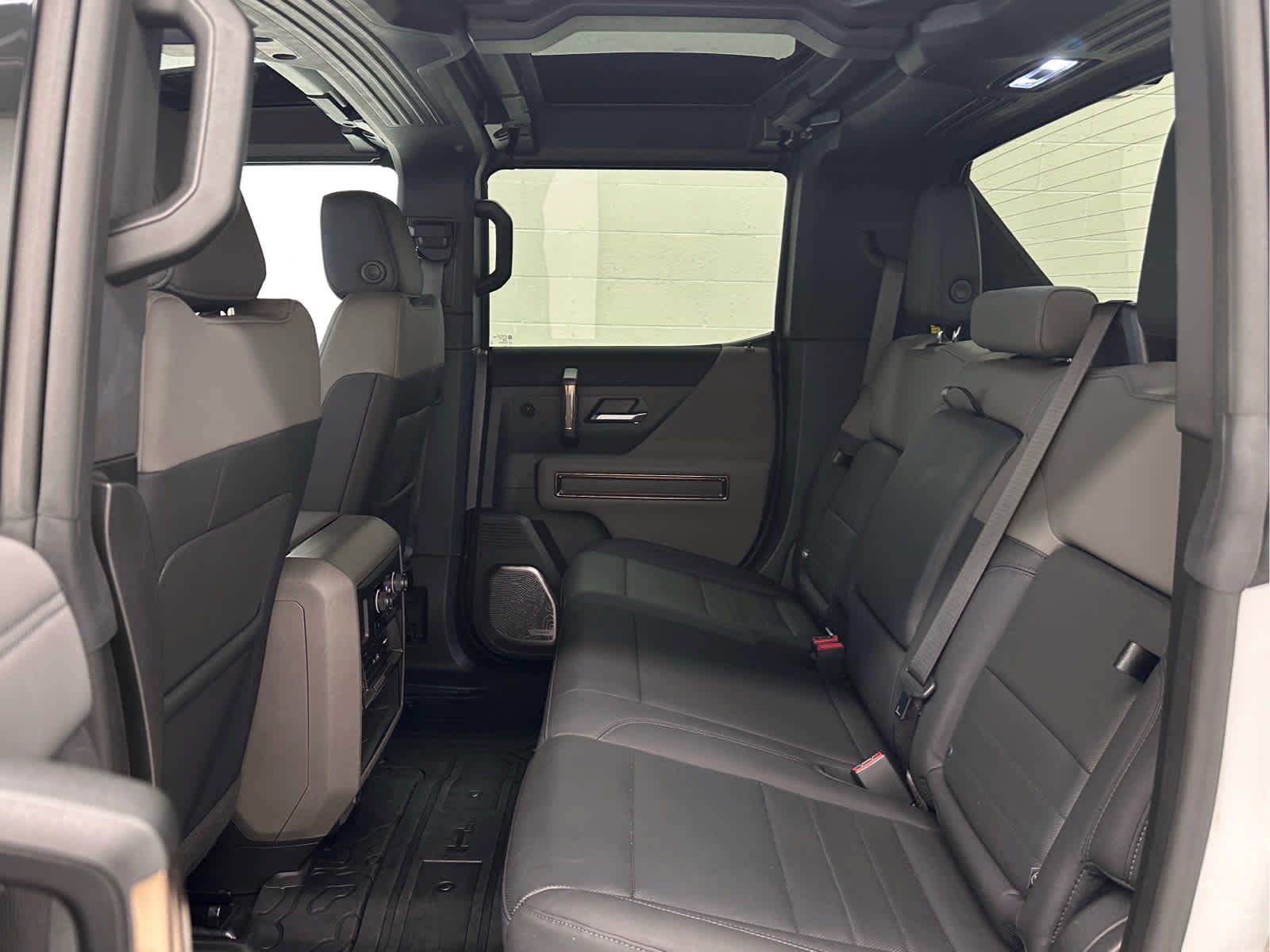 Used 2024 GMC Hummer EV 3X AWD/4WD image 15