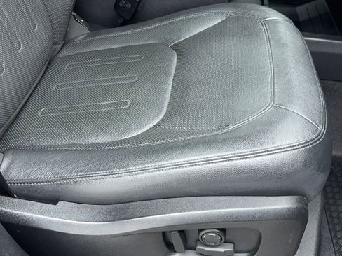 Used 2022 Land Rover Defender 110 SE image 46