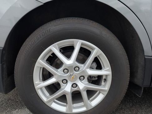 Used 2024 Chevrolet Equinox LT AWD/4WD image 16