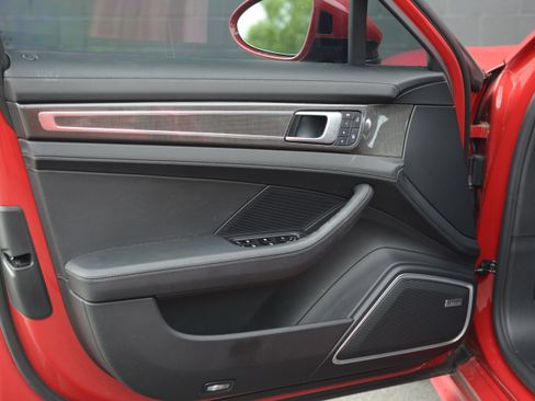Certified 2023 Porsche Panamera GTS AWD/4WD image 13