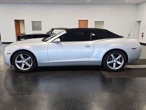 Used 2011 Chevrolet Camaro LT RWD image 8