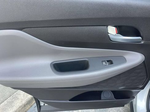 Used 2019 Hyundai Santa Fe SE AWD/4WD image 11