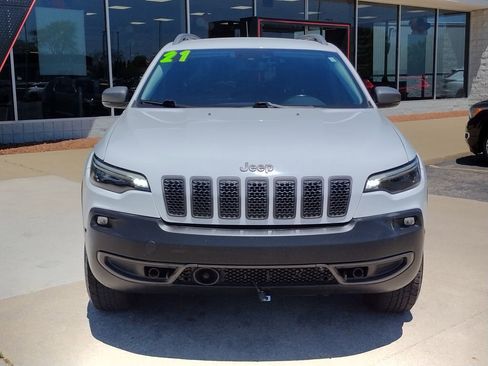 Used 2021 Jeep Cherokee Trailhawk AWD/4WD image 10