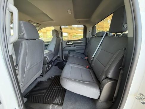 New 2026 GMC Sierra 1500 SLE image 22