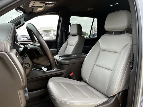 Used 2022 Chevrolet Tahoe Z71 w/ Luxury Package image 22