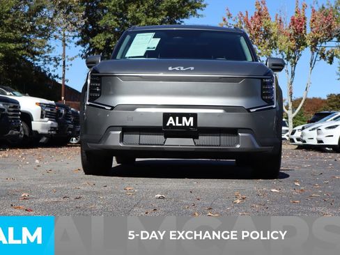 Used 2024 Kia EV9 Wind image 4