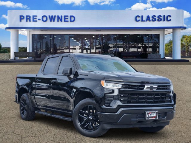 Used 2025 Chevrolet Silverado 1500 LT RWD image 1