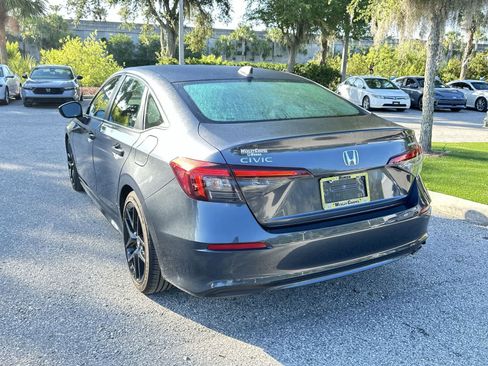 Used 2025 Honda Civic Sport image 4