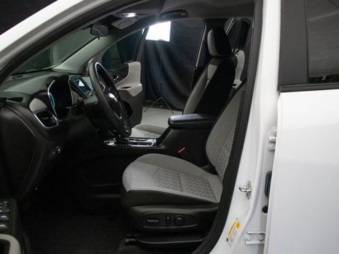 Used 2024 Chevrolet Equinox LS w/ LS Convenience Package image 24
